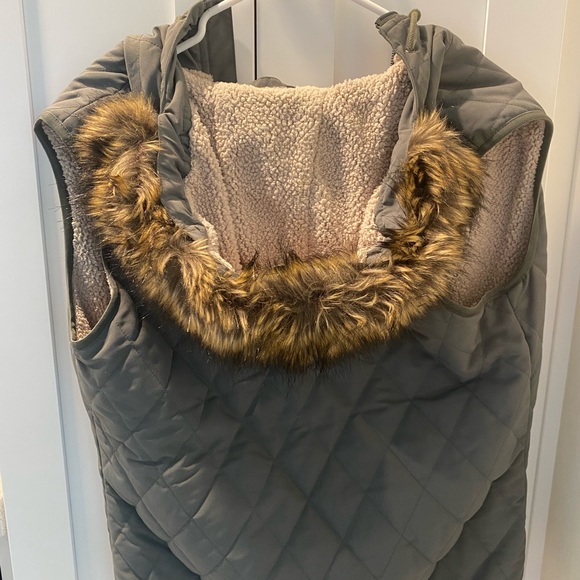 Eddie Bauer Puffer Vest Size M - Picture 8 of 11